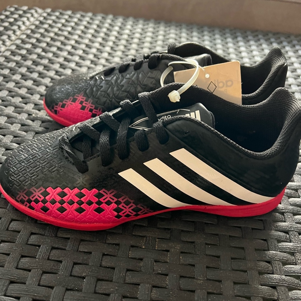 Adidas shoes girl size US 2 ½ New with tags.